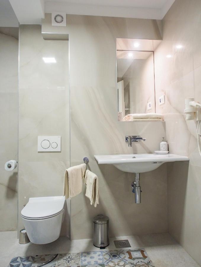 Devecchi Rooms Hvar Town Exterior photo
